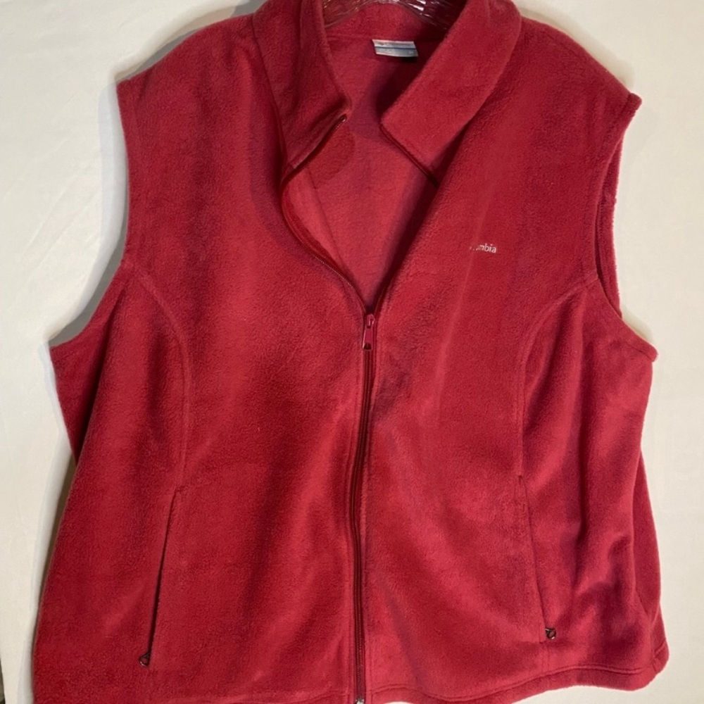 Columbia Women's pink Fleece Full-Zip Vest